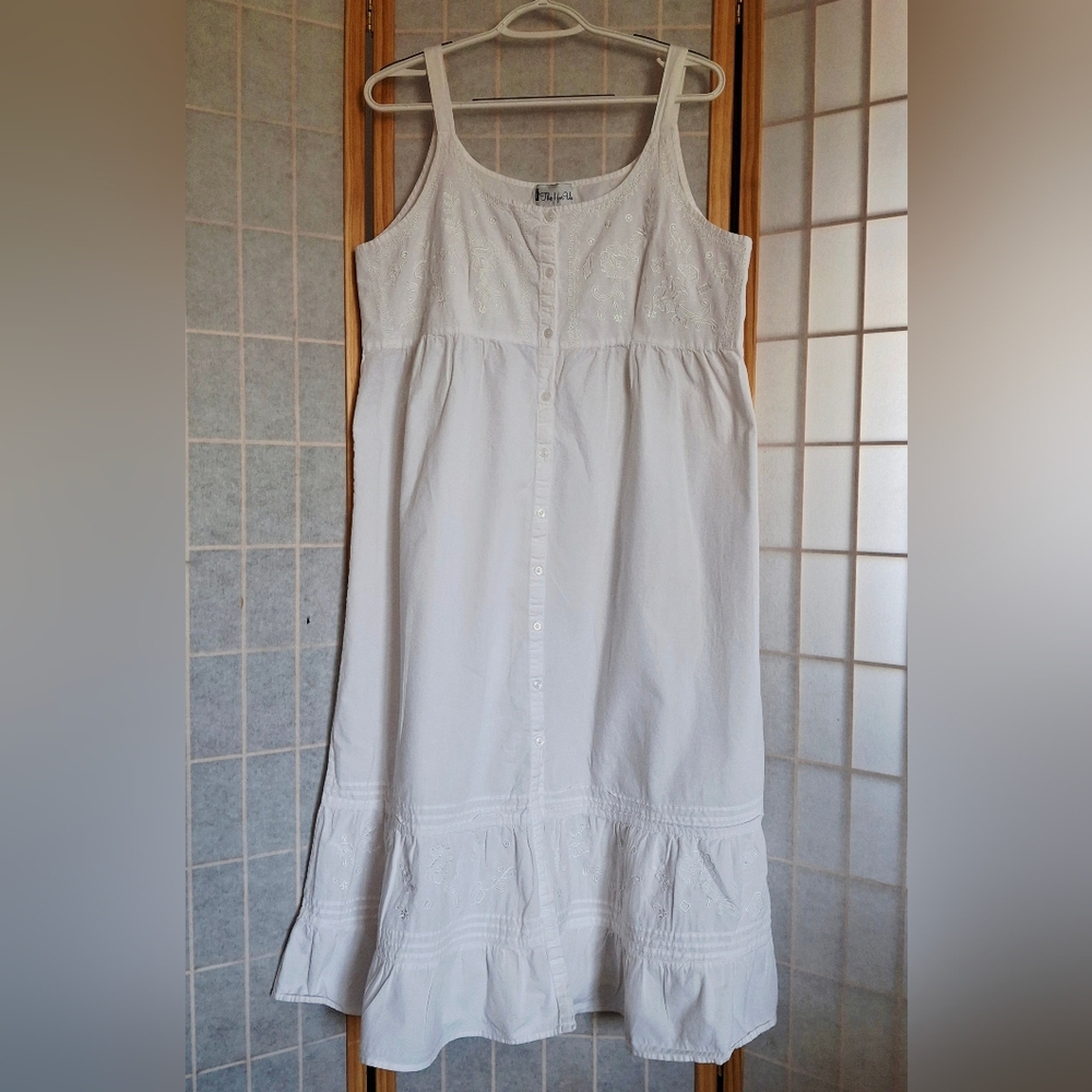 Embroidered White Cotton Nightgown, The 1 for U, Size L